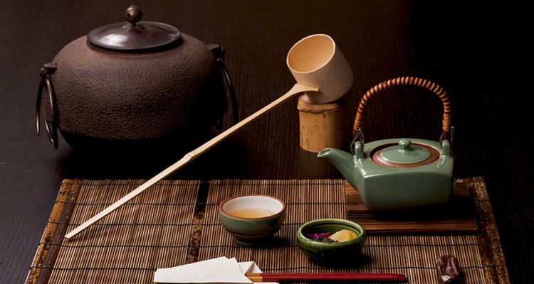 Traditional Japanese Tea Ceremony: Sado | tsunagu Japan