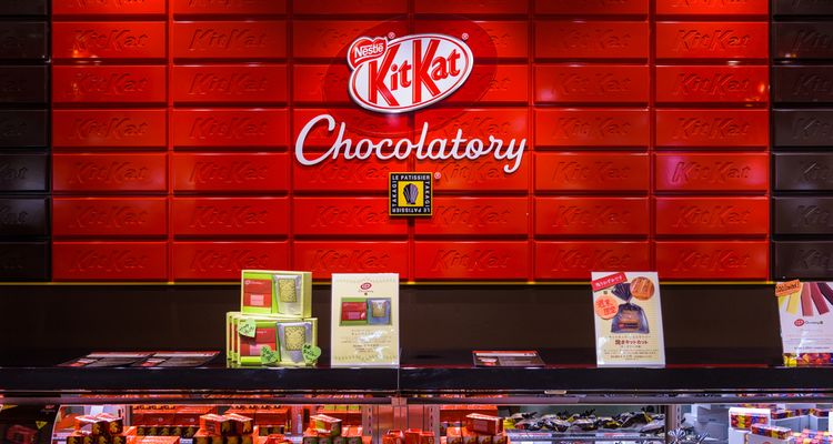 Effektiv Herske Avenue Making Our Own Custom KITKAT Bar at the KITKAT Chocolatory in Shibuya,  Tokyo | tsunagu Japan