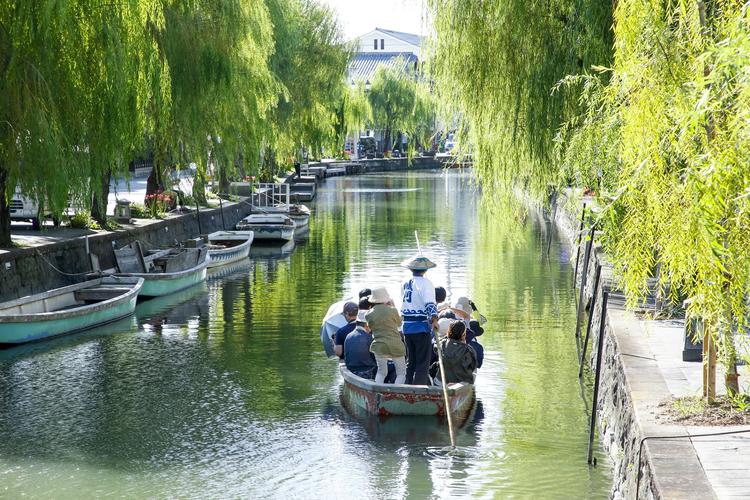 cruise canal japan