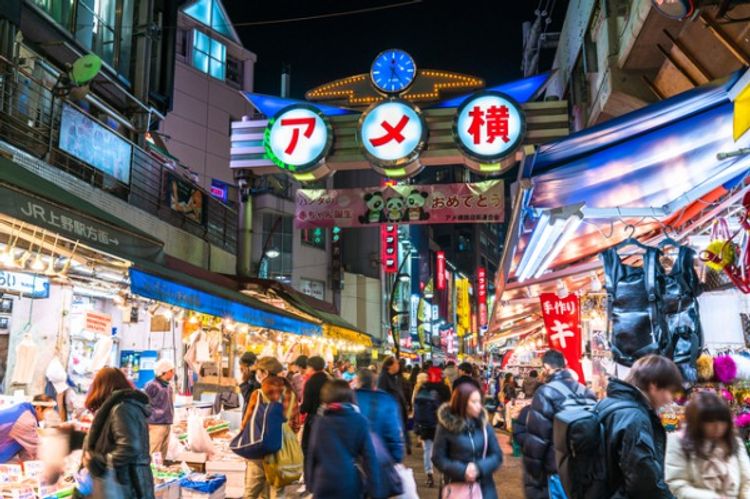 shotengai shopping street japan ameya yokocho ueno tokyo