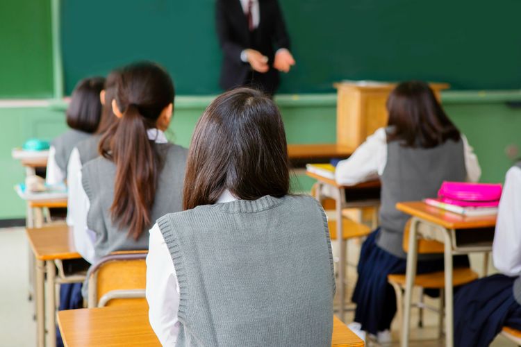 japanese students in classroom