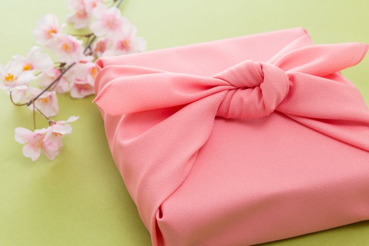 Furoshiki wrapped around a bento box