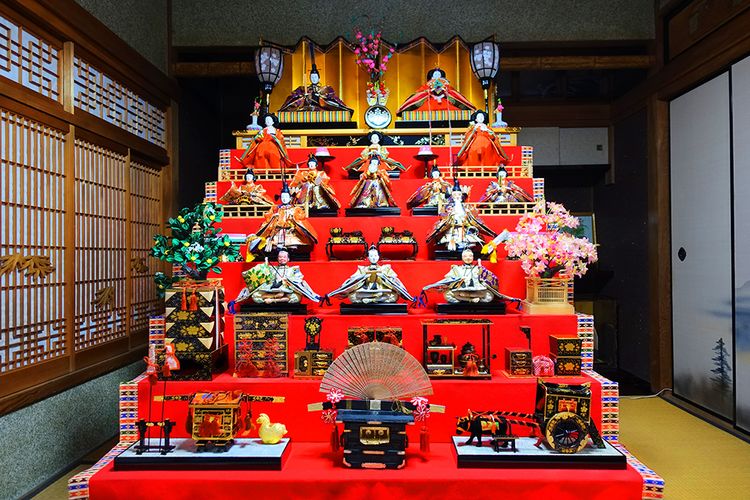 hina doll nanadan kazari display